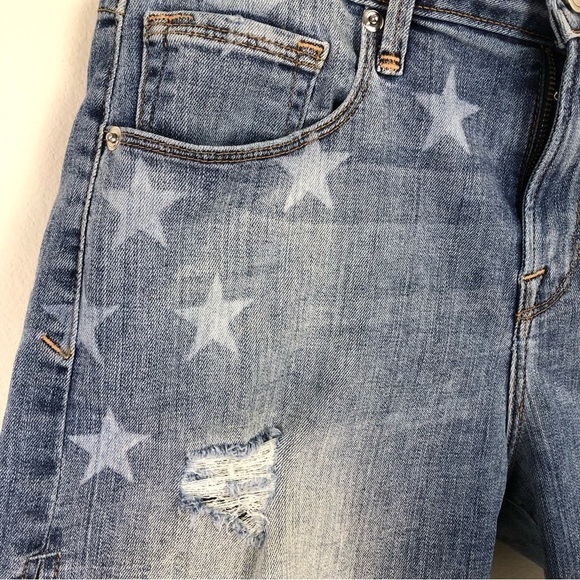 Good American Stars and Stripes Cut-off shorts size: 2/26 - Picture 5 of 12